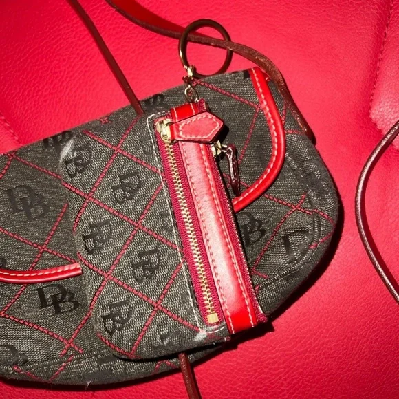 Dooney and Bourke vintage crossbody bag - Picture 4 of 8